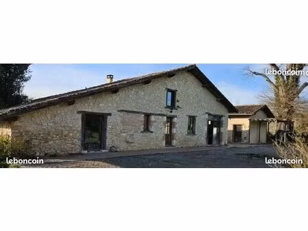 charmante propriété de 200 m² sur 1 hectare  possibilité 4 5 hectares supplémentaires