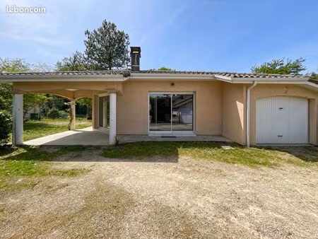 maison récente de plein pied  3 chambres