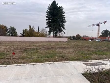 terrain 350 m² pechbonnieu