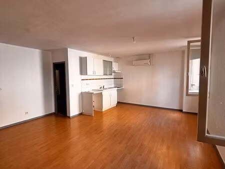 magnifique t2 45m² + cour intérieure privative - la réole