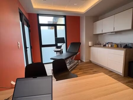 location cabinet medical