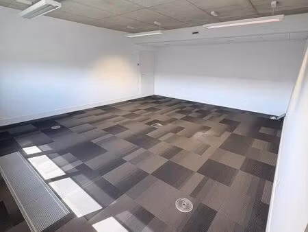 commerce 38 m²