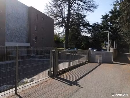 place de parking à vendre