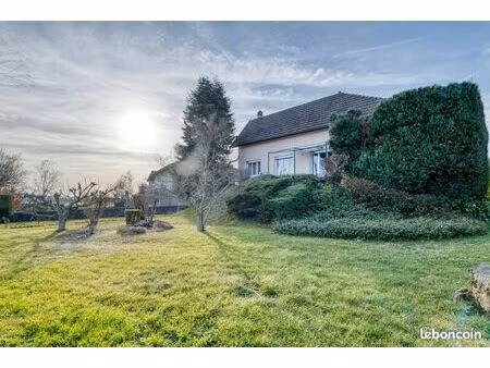 propriété 6 pièces 160 m²