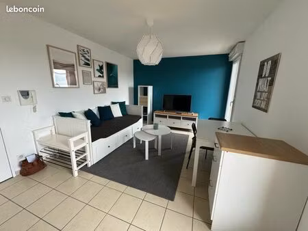studio meublé 28 m2 avec terrasse de 35 m2