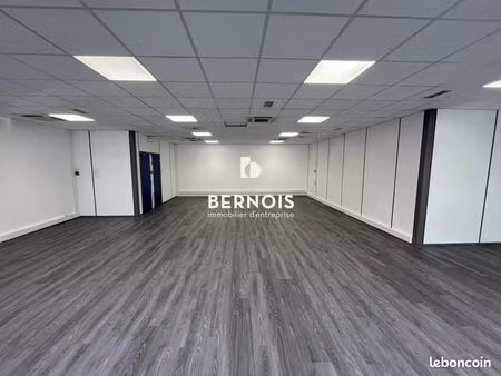 bureaux 127 m²