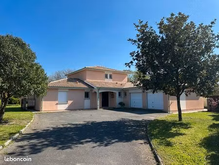 maison • 8 pièces • 197m2