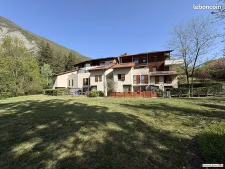 duplex 5 pièces 103 m²