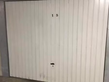 garage/box 15 m² acigne