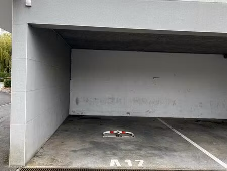 location place de parking