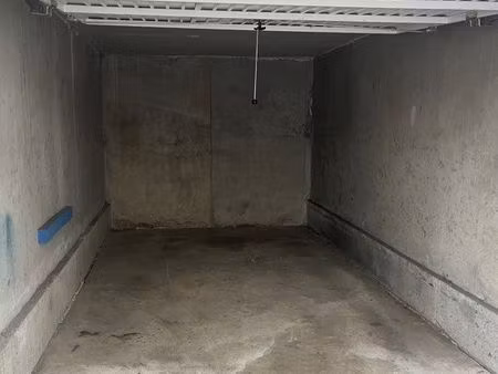 garage à louer