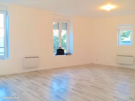 beau et grand 3 pieces 80m2