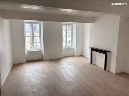 location appartement f4/t4 duplex à moulins-engilbert avec jardin