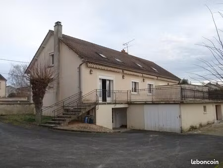 immeuble 14 pièces 273 m²