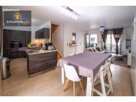 maison 6 pièces 95 m²