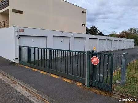 garage / box / 17m2 /