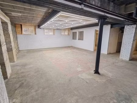 local garage dépôt  place thiers