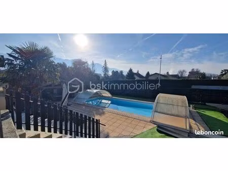 maison 8 pièces 130 m²