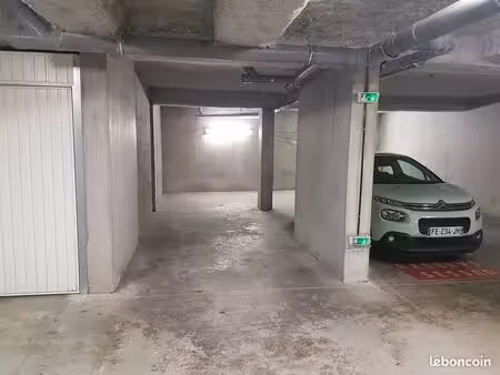 parking garage 23m2 sous-sol sécurisé 2 places centre dagneux