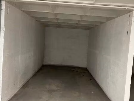 garage à louer centre d'orléans