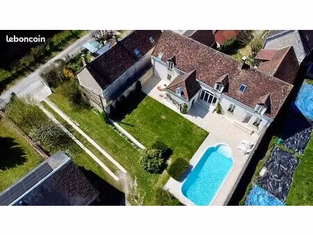 propriété 9 pièces 280 m²