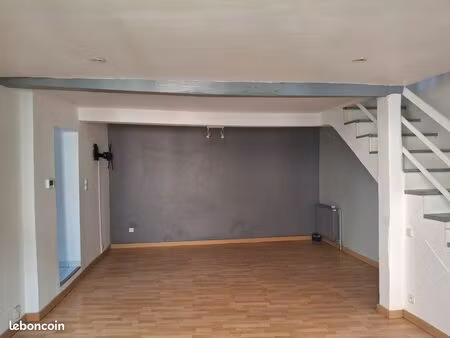 maison de ville t4 atypique - 76m² - parking privé et cour - villemur centre