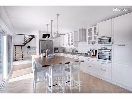 maison 7 pièces 150 m²