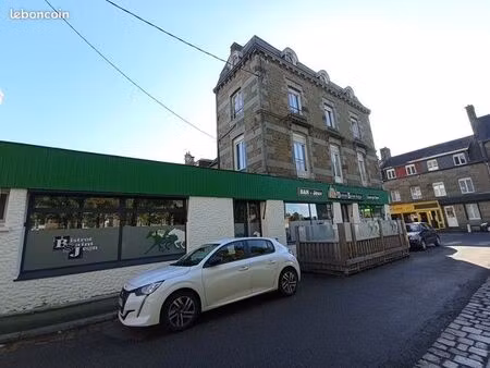 immeuble local commercial et habitation