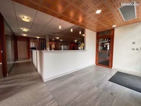 bureaux 196 m² beauvais