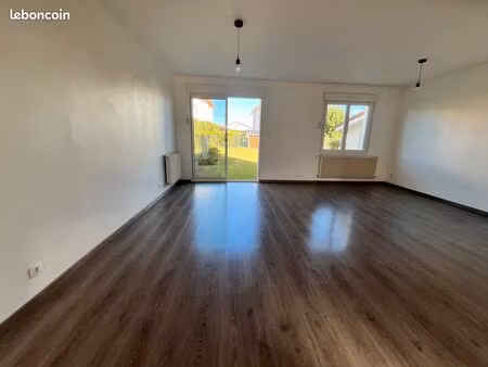 maison de ville 3 chambres – quartier calme et proche de toutes commodités