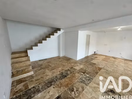 maison de village à prin-deyrançon (79210)