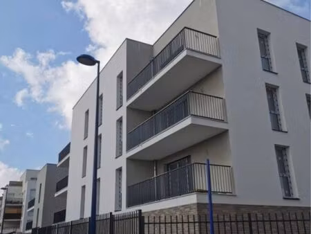 location appartement 3 pièces 79 m²