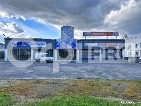 local commercial 1 050 m²