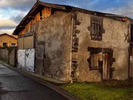 grange à réhabiliter