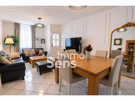 maison 4 pièces 93 m²
