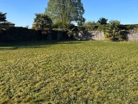 terrain prêt à bâtir au cœur du village