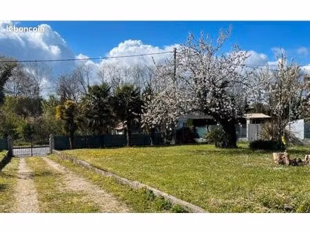 terrain 543 m² tresses