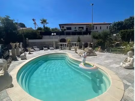 grand appartement meublé 135 m² avec terrasse et piscine – 3 chambres