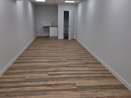 local-bureau -cabinet-atelier-salon