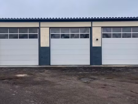 local de stockage à louer