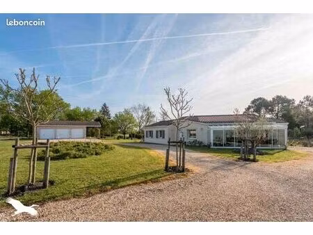 pavillon 6 pièces 161 m²