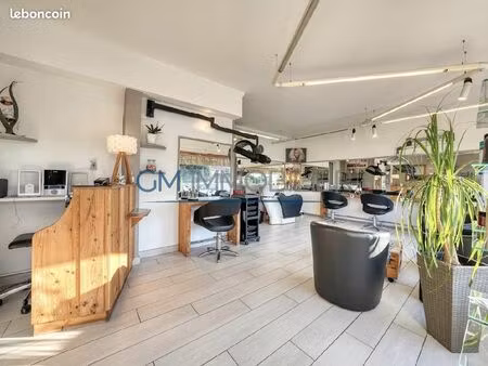 salon de coiffure 42 m² dax