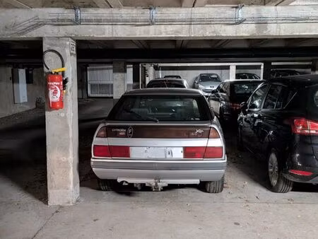 place de stationnement couverte en sous sol