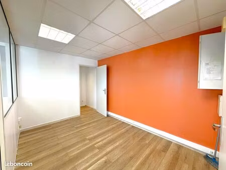 local commercial 49 m² carqueiranne