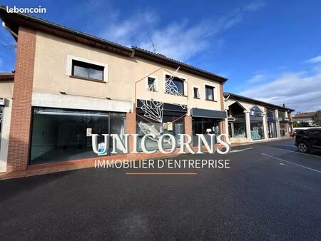 local commercial 84 m²