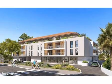 local commercial 100 m² six fours les plages