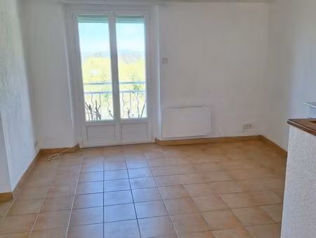 maison de village a louer