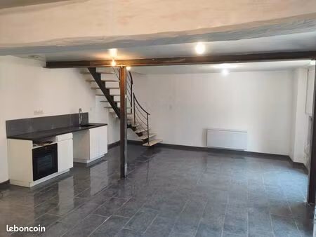 maison de bourg t4 st lambert du lattay 840