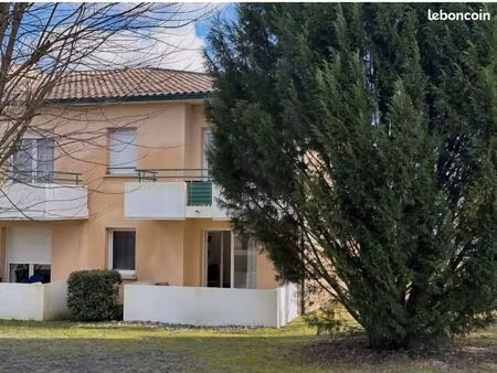 t2 en rez-de-chaussée avec terrasse et parking sécurisé – dispo mi-juin