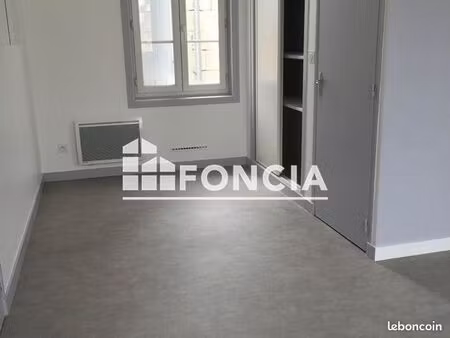 studio 1 pièce 31 m²